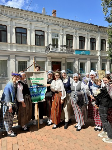 Folkloras kopa "Lauce"